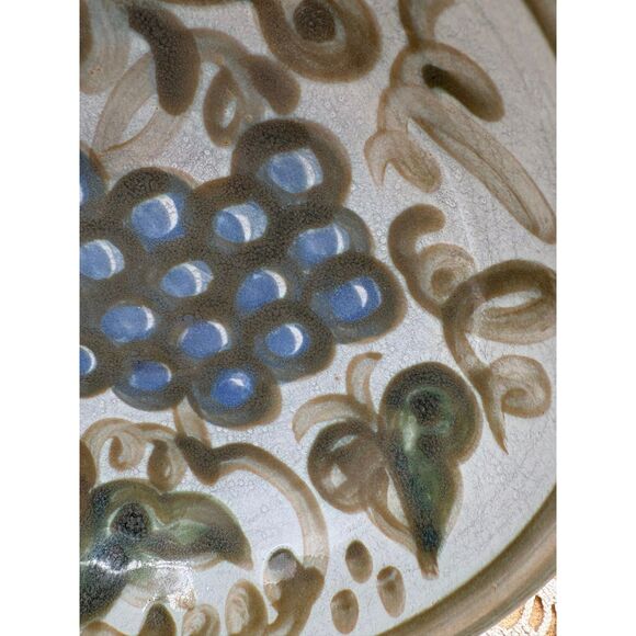 Louisville Stoneware Kentucky Pottery Country Grape 8" Bowl - Picture 2 of 7